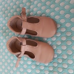 Leather T strap shoes